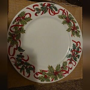 New Set Of 4 Brylane Home Kitchen Platr